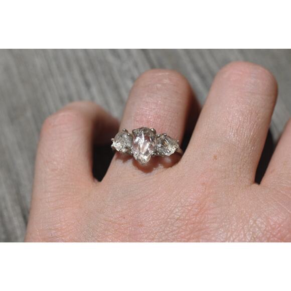 alternative raw diamond engagement rings, raw crystal size 4 5 6 7 8 8 9 10 11 - Picture 3 of 6